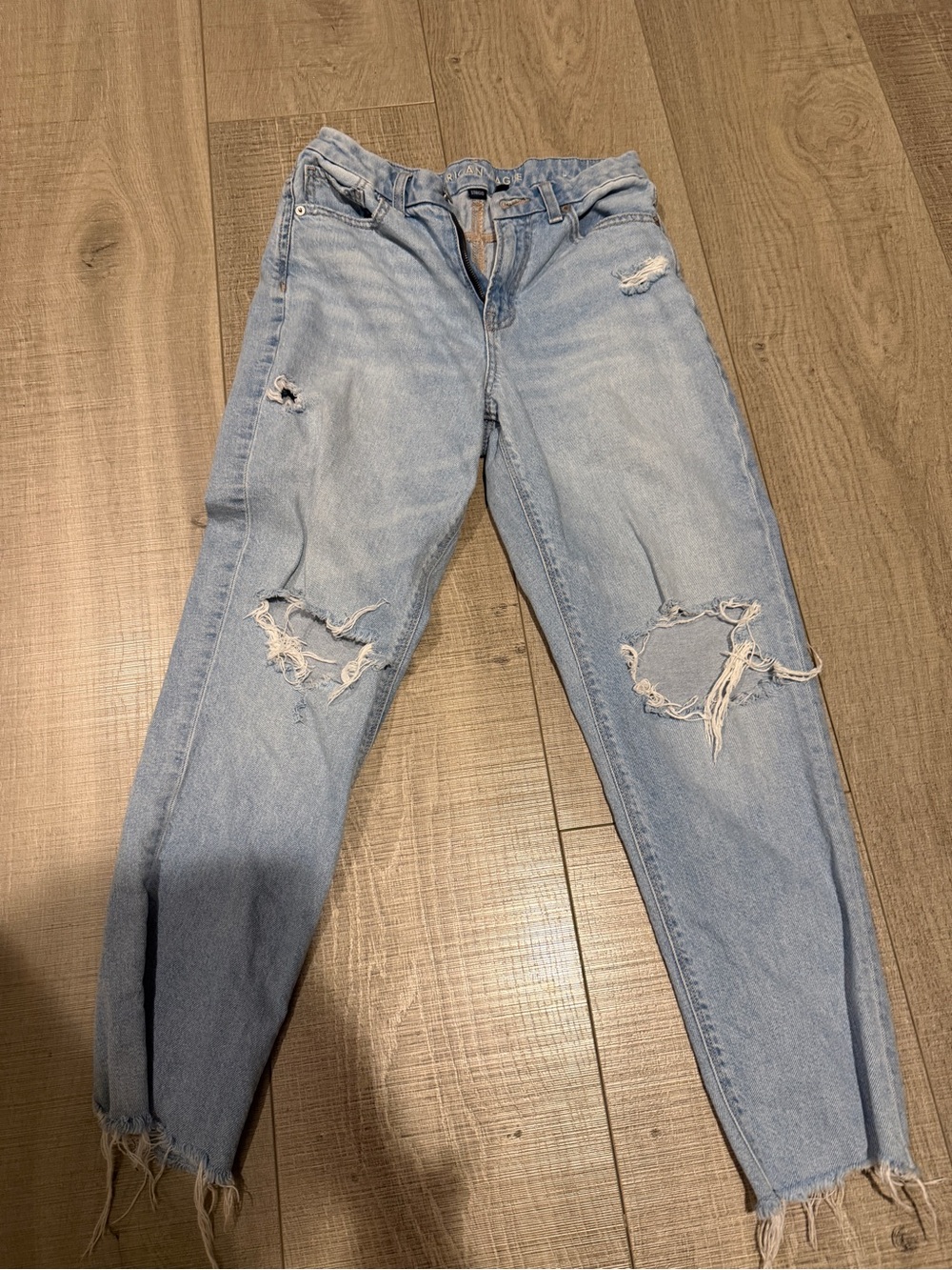 AE STRIGID RIPPED HIGH WAISTED SIZE SHORT 2